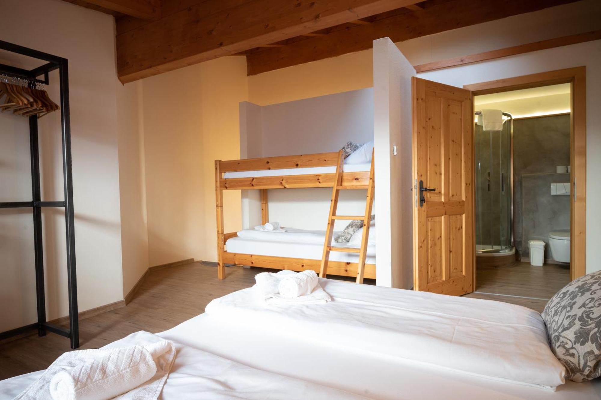 Landhaus Lodges Kaprun By We Rent Стая снимка
